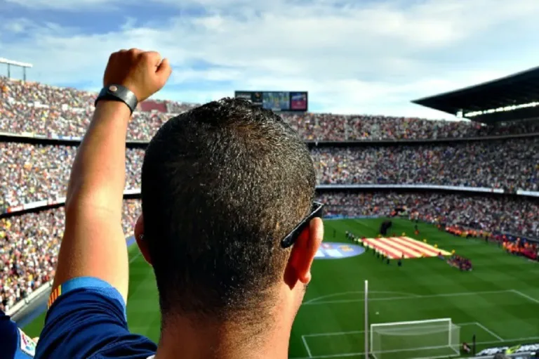 Kita adalah Komentator Sepak Bola (Bagian Kedua) Kita adalah Komentator Sepak Bola (Bagian Kedua)