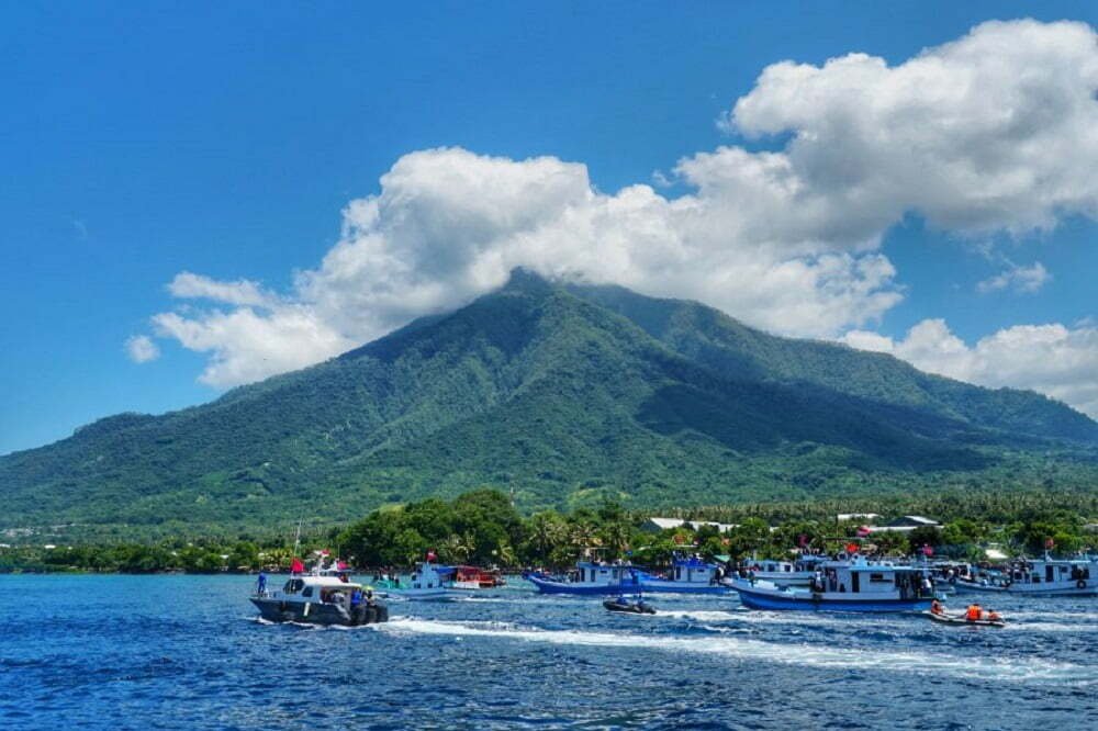 ke flores timur larantuka kota reinha | yeris meka